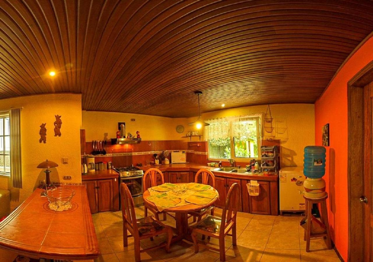 La Casa Del Molino Blanco B&B Баньйос Екстер'єр фото