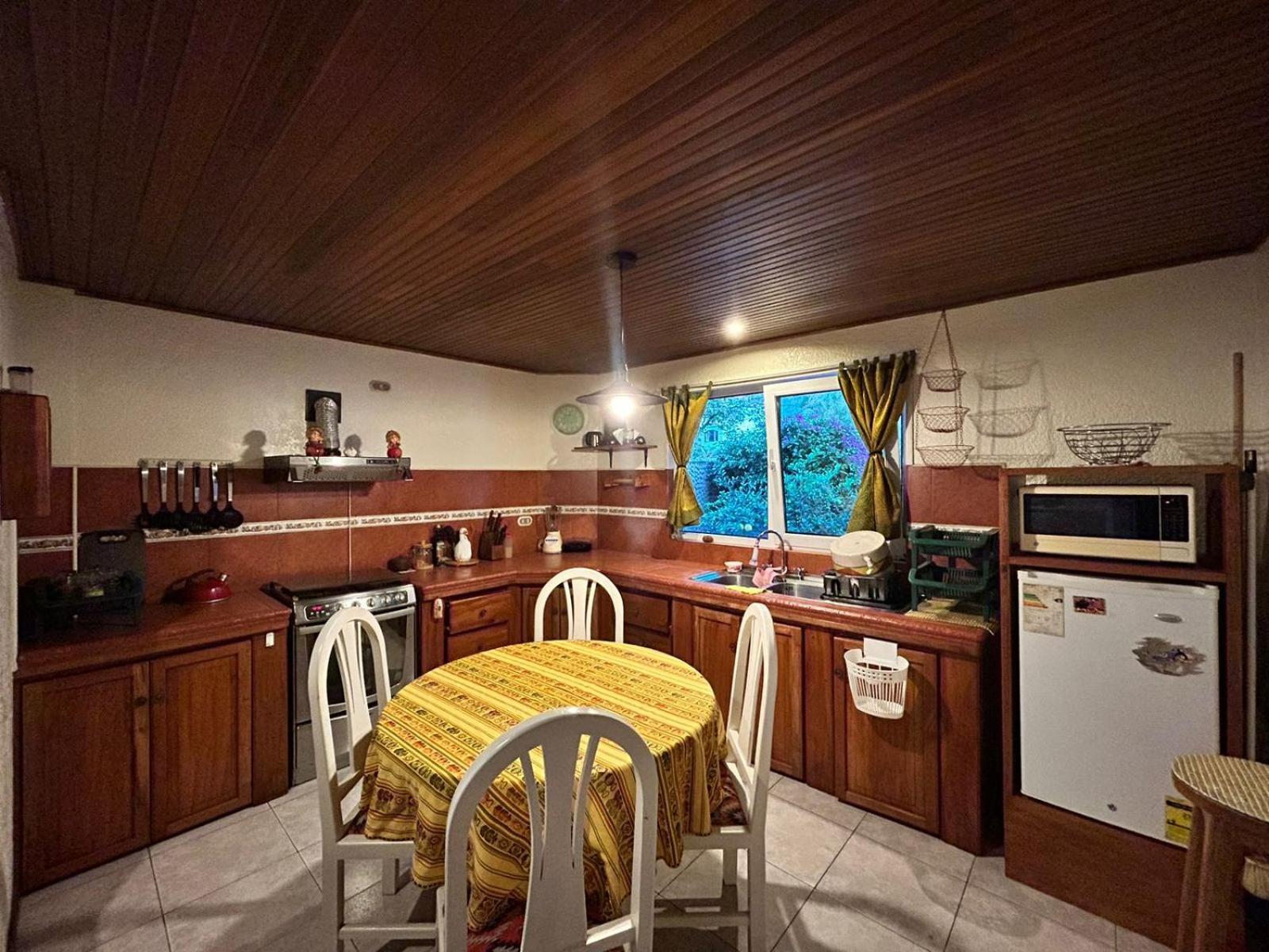 La Casa Del Molino Blanco B&B Баньйос Екстер'єр фото